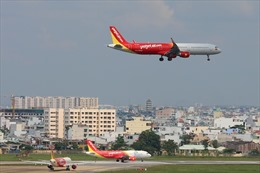 Nhiều chuyến bay đến TP Hồ Chí Minh phải hạ cánh xuống Cần Thơ, Cam Ranh do mưa lớn